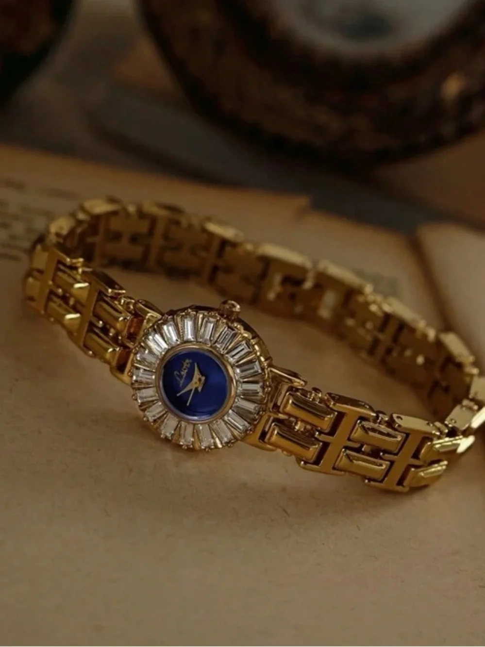Vintage Crystal Bracelet Watch - Women Accessories